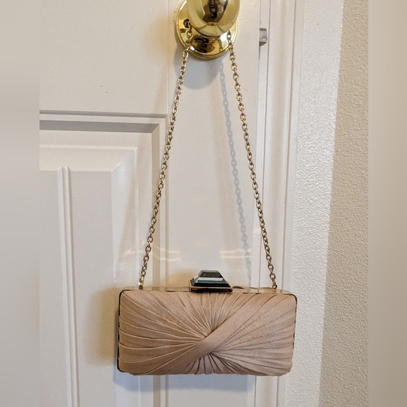 Sondra Roberts Pleated Satin Box Purse with Oversize Gem Clasp & Chain Strap - Picture 5 of 6